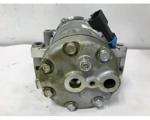 FREIGHTLINER M2-106 Air Conditioner Compressor