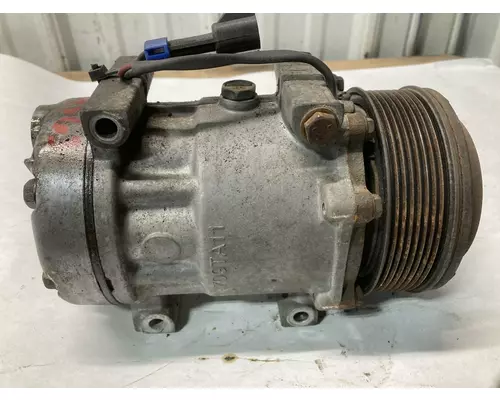 FREIGHTLINER M2-106 Air Conditioner Compressor