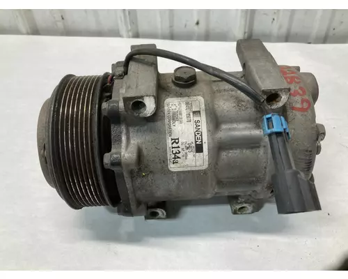 FREIGHTLINER M2-106 Air Conditioner Compressor