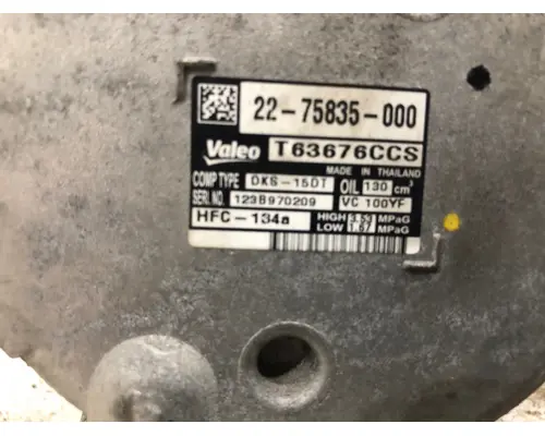 FREIGHTLINER M2-106 Air Conditioner Compressor