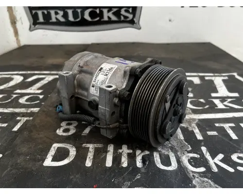FREIGHTLINER M2 106 Air Conditioner Compressor