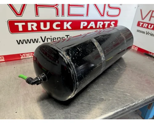 FREIGHTLINER M2 106 Air Tank