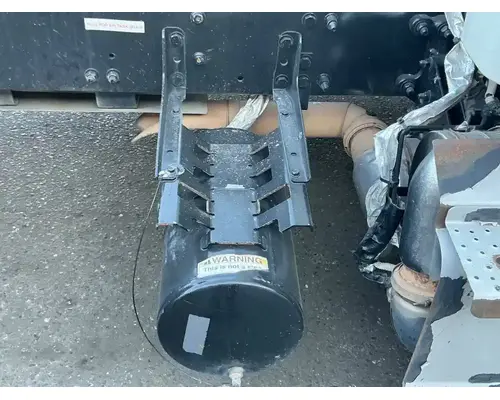 FREIGHTLINER M2 106 Air Tank