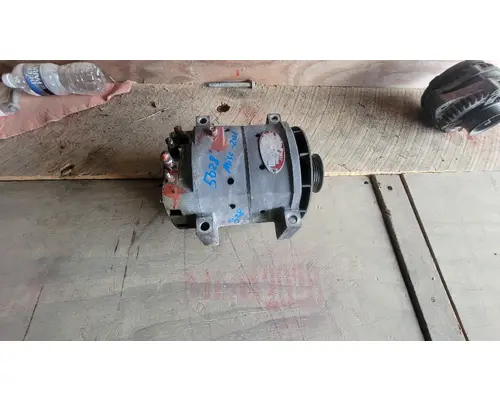 FREIGHTLINER M2 106 Alternator