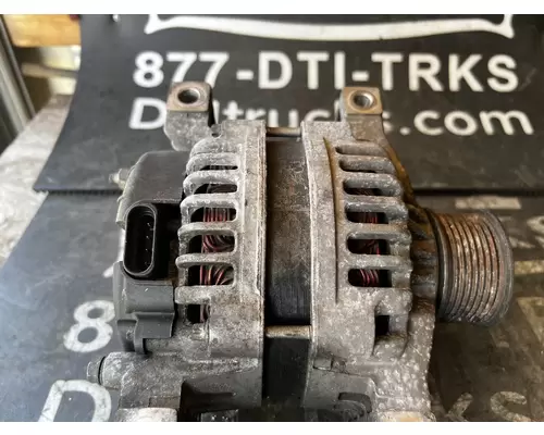 FREIGHTLINER M2 106 Alternator