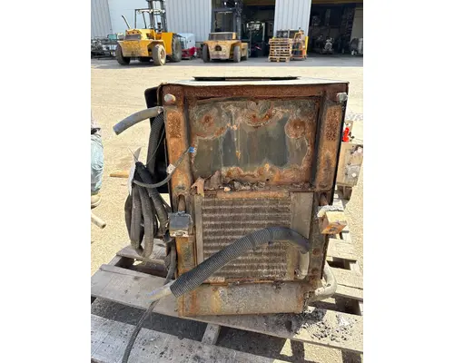 FREIGHTLINER M2-106 Auxiliary Power Unit