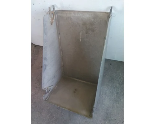 FREIGHTLINER M2 106 BATTERY BOX COVER