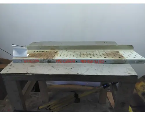 FREIGHTLINER M2 106 BATTERY BOX STEP