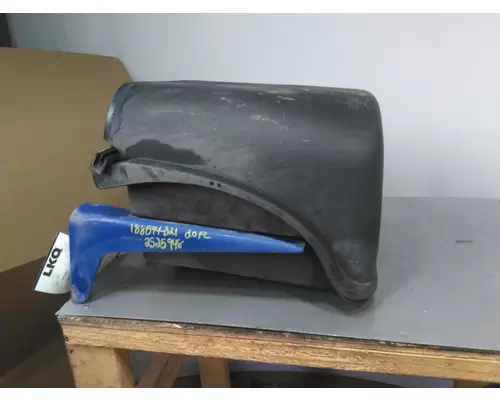 FREIGHTLINER M2 106 BATTERY BOX