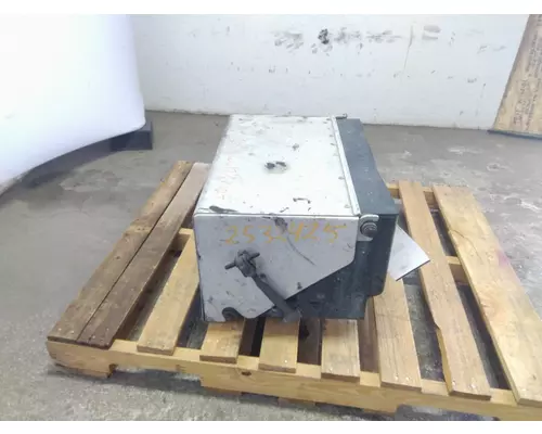 FREIGHTLINER M2 106 BATTERY BOX