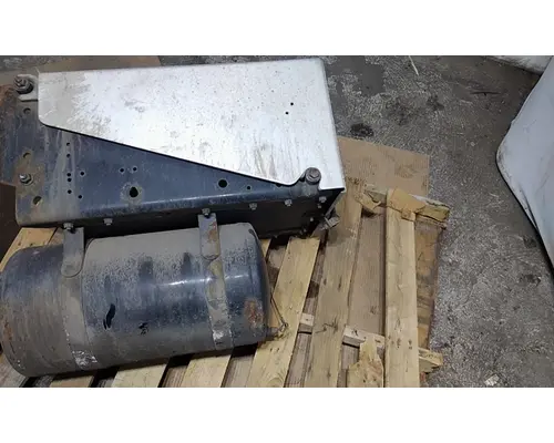 FREIGHTLINER M2 106 BATTERY BOX