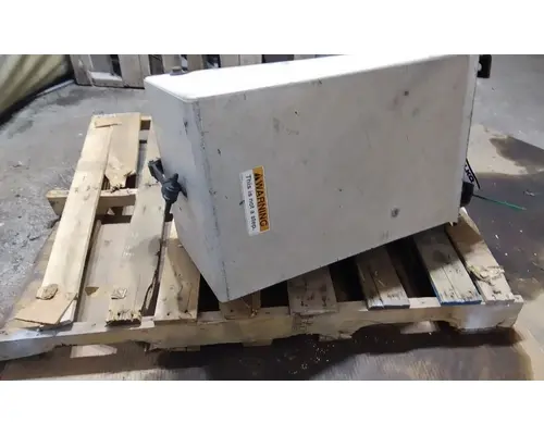 FREIGHTLINER M2 106 BATTERY BOX