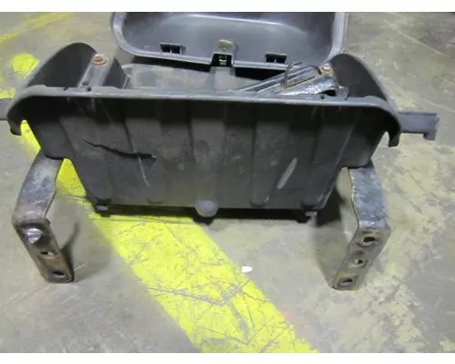 FREIGHTLINER M2 106 BATTERY BOX