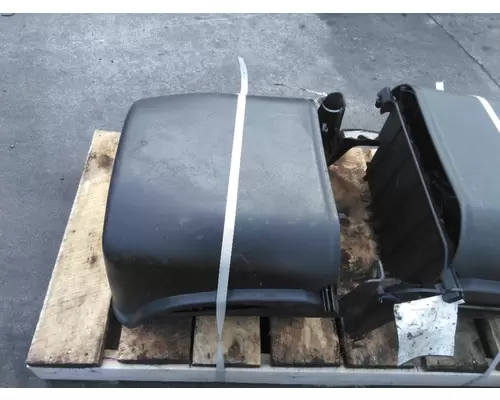 FREIGHTLINER M2 106 BATTERY BOX