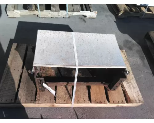 FREIGHTLINER M2 106 BATTERY BOX