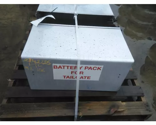 FREIGHTLINER M2 106 BATTERY BOX