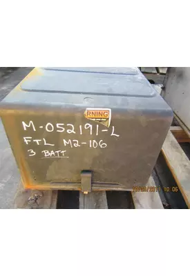 FREIGHTLINER M2 106 BATTERY BOX