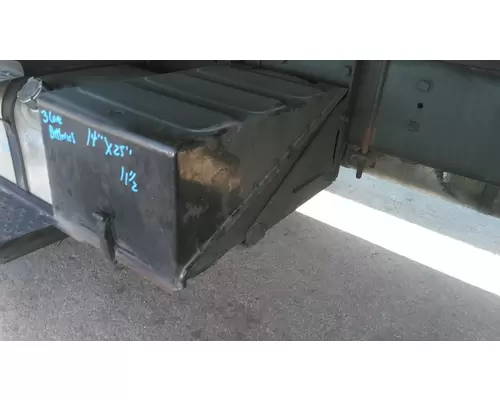 FREIGHTLINER M2 106 BATTERY BOX