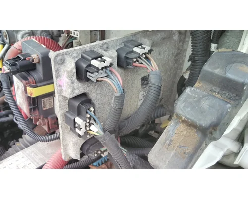FREIGHTLINER M2 106 BULKHEAD CONTROL MODULE (BHM)