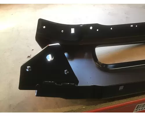 FREIGHTLINER M2 106 BUMPER CENTER