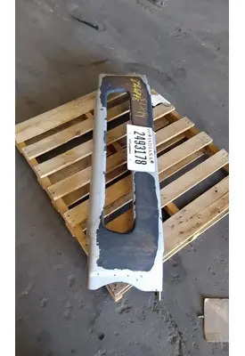 FREIGHTLINER M2 106 BUMPER CENTER