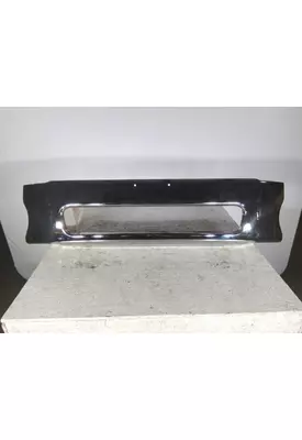 FREIGHTLINER M2 106 BUMPER CENTER