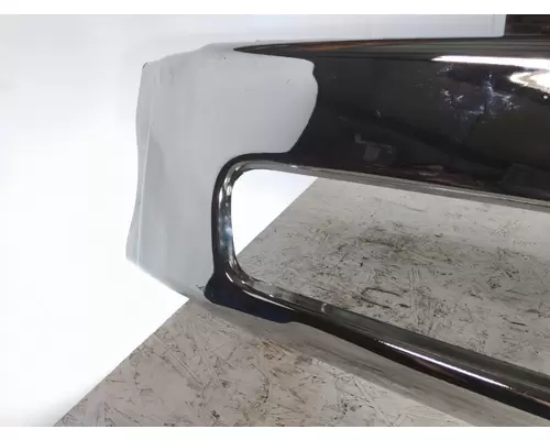 FREIGHTLINER M2 106 BUMPER CENTER