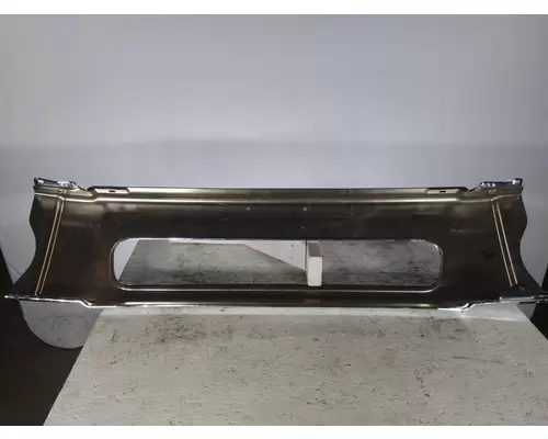 FREIGHTLINER M2 106 BUMPER CENTER