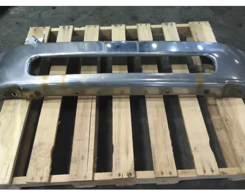 FREIGHTLINER M2 106 BUMPER CENTER