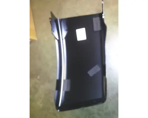 FREIGHTLINER M2 106 BUMPER END