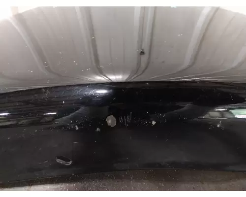 FREIGHTLINER M2 106 BUMPER END