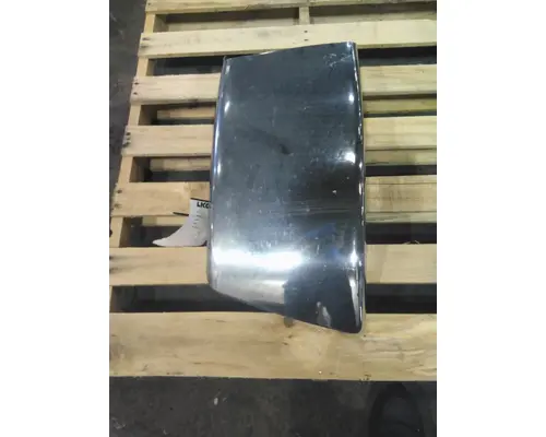 FREIGHTLINER M2 106 BUMPER END