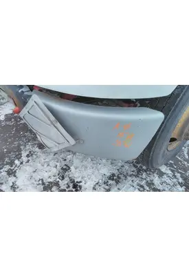 FREIGHTLINER M2 106 BUMPER END