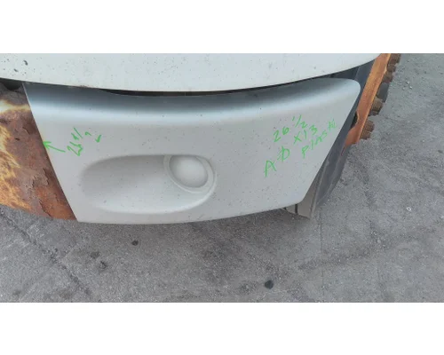 FREIGHTLINER M2 106 BUMPER END