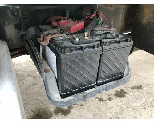 FREIGHTLINER M2-106 Battery Box