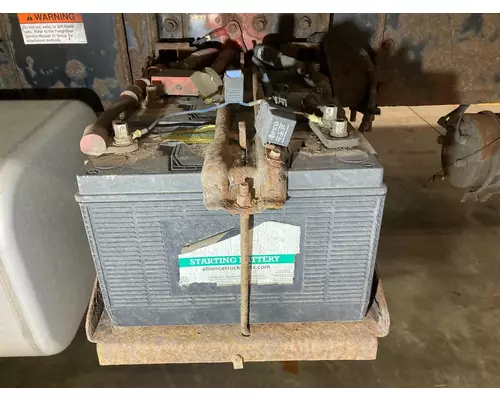 FREIGHTLINER M2-106 Battery Box