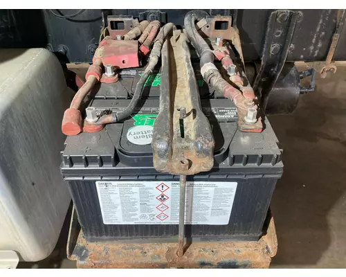 FREIGHTLINER M2-106 Battery Box