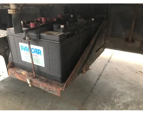 FREIGHTLINER M2-106 Battery Box