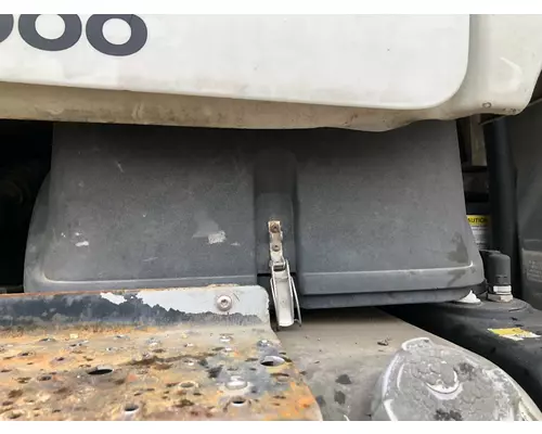 FREIGHTLINER M2-106 Battery Box