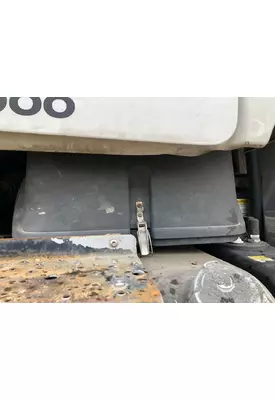 FREIGHTLINER M2-106 Battery Box