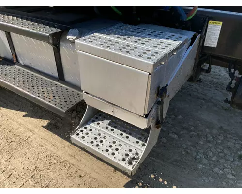 FREIGHTLINER M2-106 Battery Box