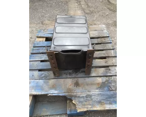 FREIGHTLINER M2-106 Battery Box