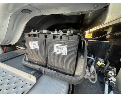 FREIGHTLINER M2 106 Battery Box