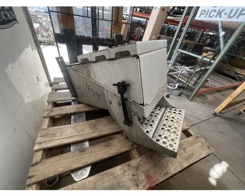 FREIGHTLINER M2 106 Battery Box