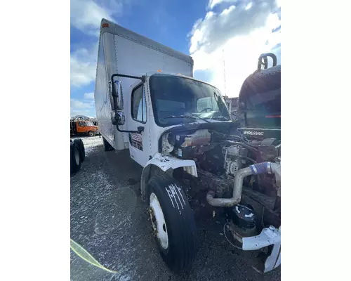 FREIGHTLINER M2 106 Body  Bed