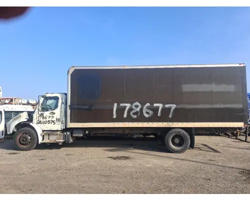 FREIGHTLINER M2 106 Body  Bed