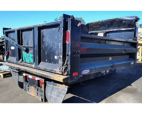 FREIGHTLINER M2 106 Body  Bed