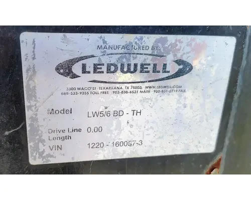 FREIGHTLINER M2 106 Body  Bed