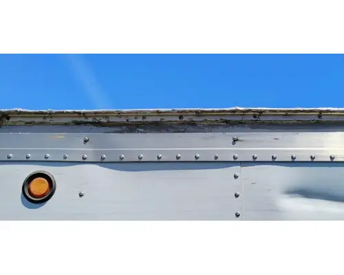 FREIGHTLINER M2 106 Body  Bed