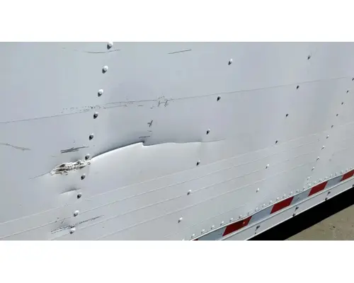 FREIGHTLINER M2 106 Body  Bed